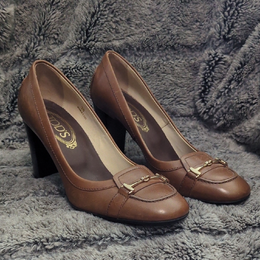 Tod's Brown Leather Loafer Pumps With Gold Accents Sz EU 38/ US 7​